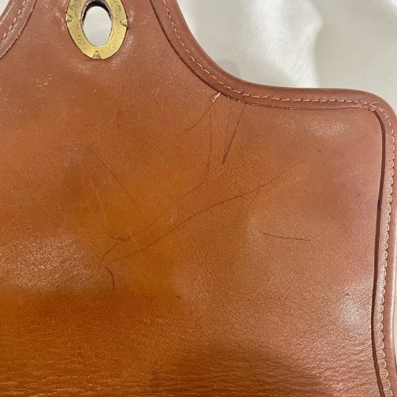 Coach Vintage Leather Crossbody - Picture 5 of 11